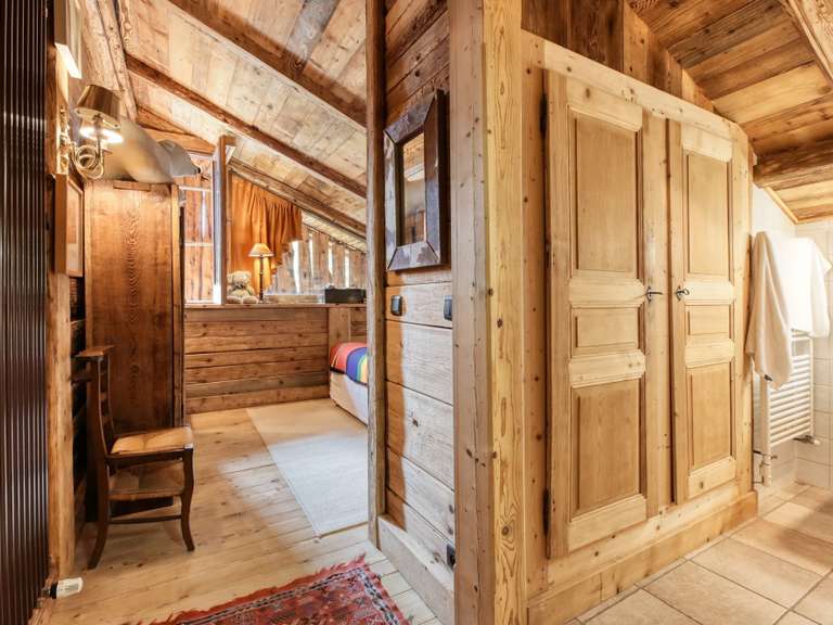 Maison Demi-Quartier - 11 chambres - 365m²