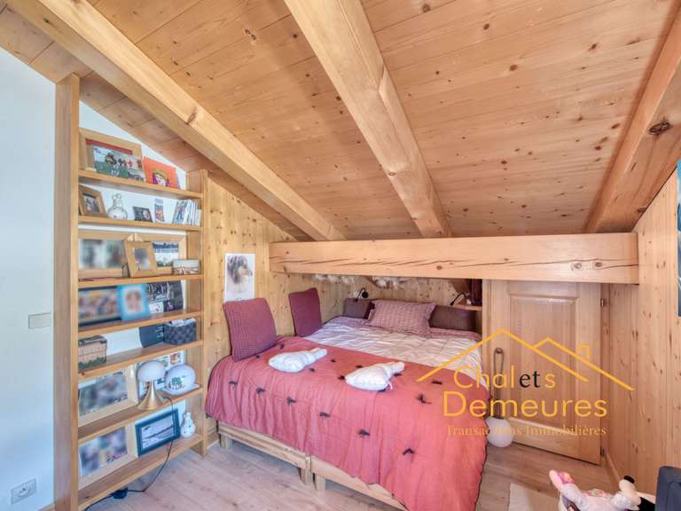 Maison Demi-Quartier - 5 chambres - 217m²