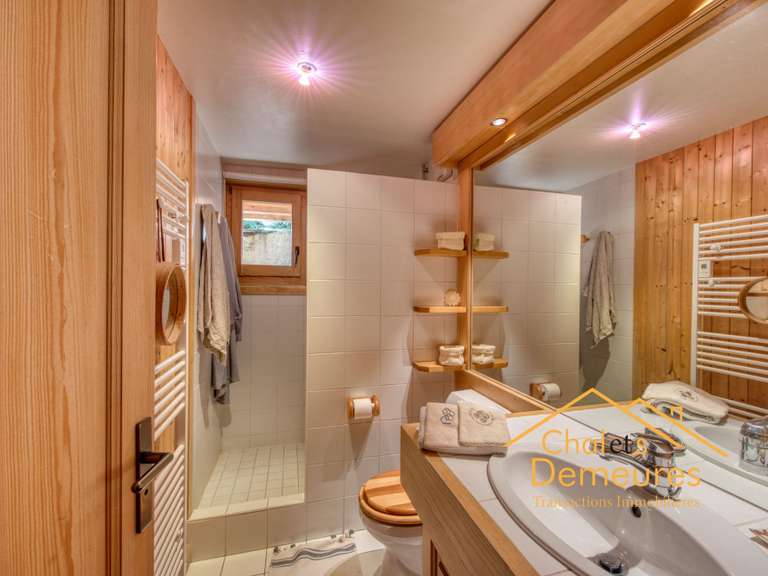 Maison Demi-Quartier - 5 chambres - 217m²