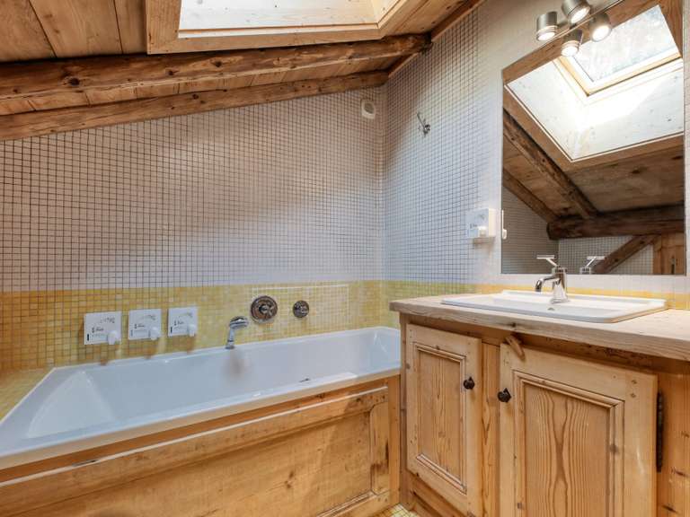 House Demi-Quartier - 11 bedrooms - 365m²