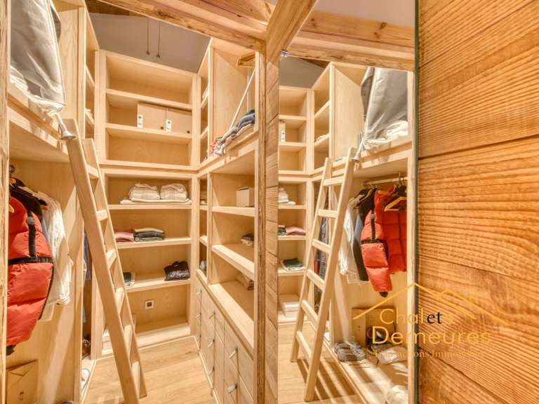 Maison Demi-Quartier - 6 chambres - 307m²