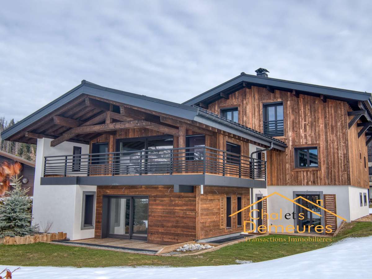 House Demi-Quartier