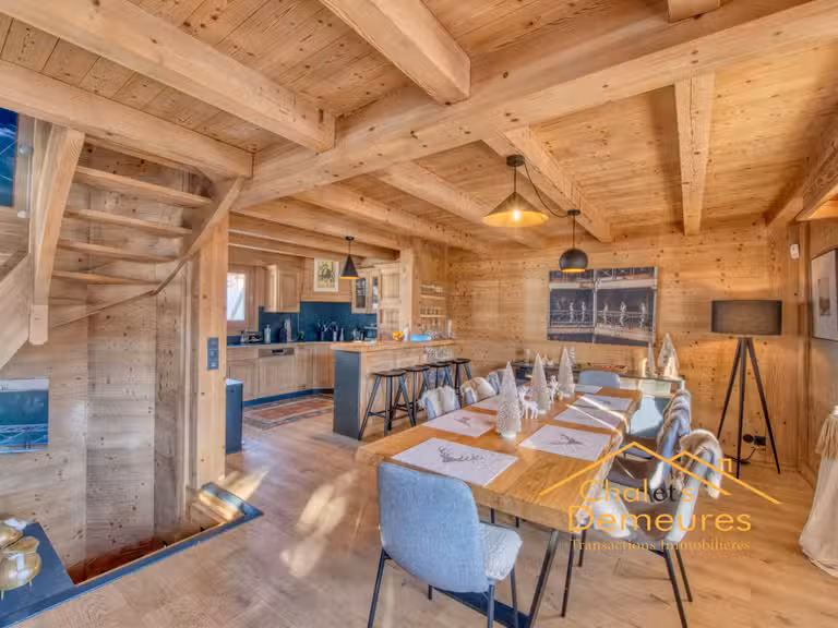 Maison Demi-Quartier - 5 chambres - 217m²