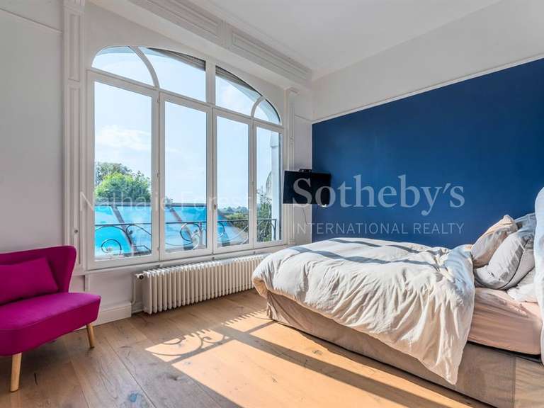 House Deûlémont - 5 bedrooms - 318m²