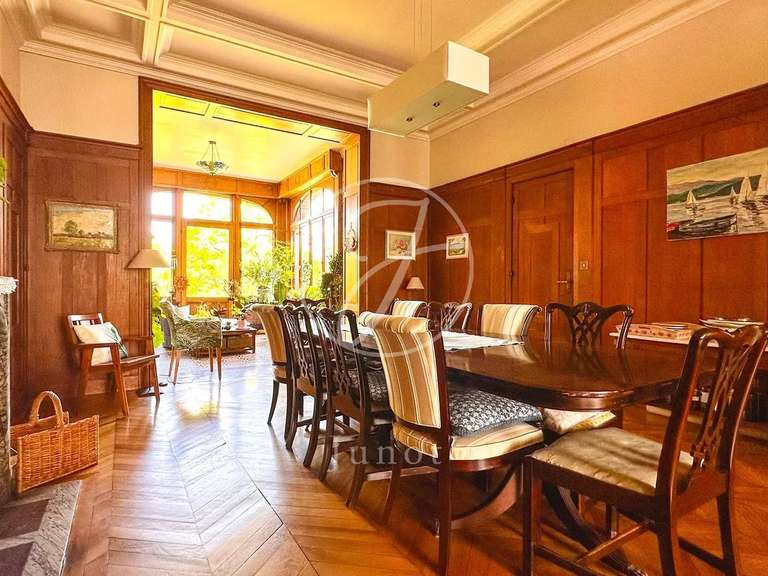 Maison Deûlémont - 8 chambres - 563m²