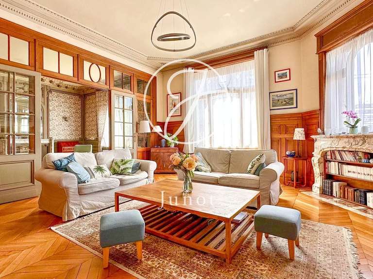 Maison Deûlémont - 8 chambres - 563m²