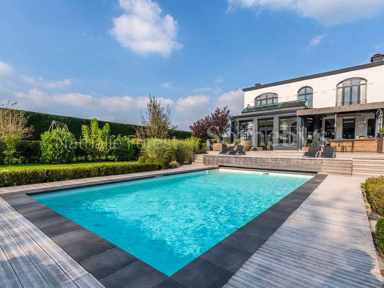 Maison Deûlémont - 5 chambres - 318m²