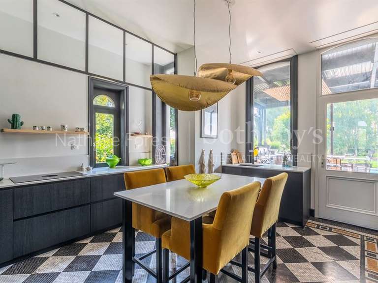 Maison Deûlémont - 5 chambres - 318m²