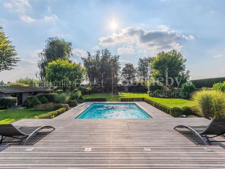 Maison Deûlémont - 5 chambres - 318m²