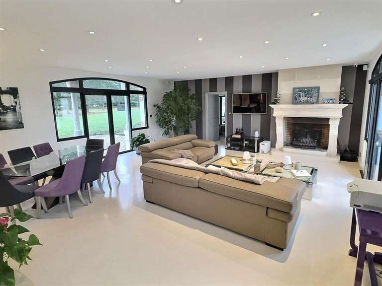 House Dhuizon - 5 bedrooms - 338m²