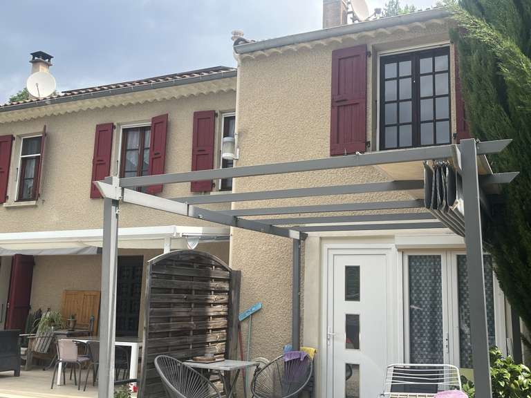 Maison Die - 5 chambres - 191m²