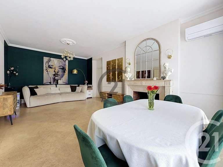 Maison Dierrey-Saint-Pierre - 7 chambres - 306m²