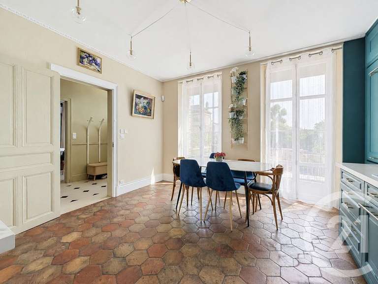 Maison Dierrey-Saint-Pierre - 7 chambres - 306m²