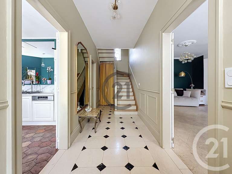 Maison Dierrey-Saint-Pierre - 7 chambres - 306m²