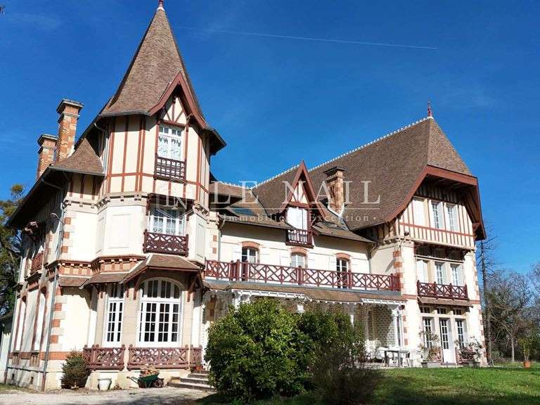 Manoir Digoin - 13 chambres - 830m²