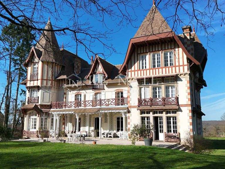 Manoir Digoin - 13 chambres - 830m²