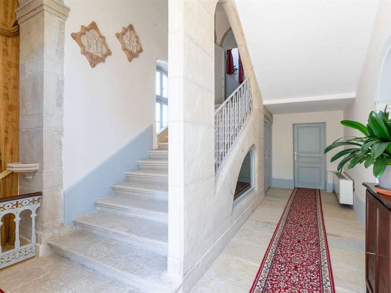 Château Dijon - 685m²