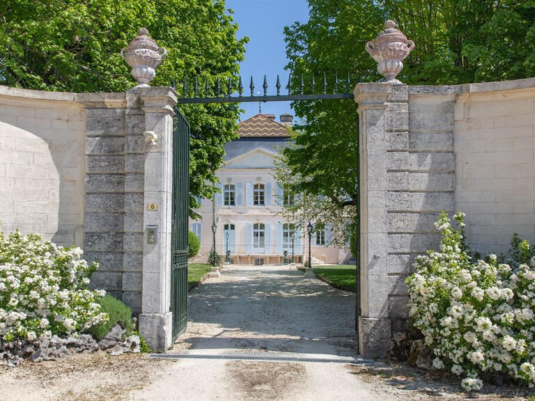 Château Dijon - 685m²