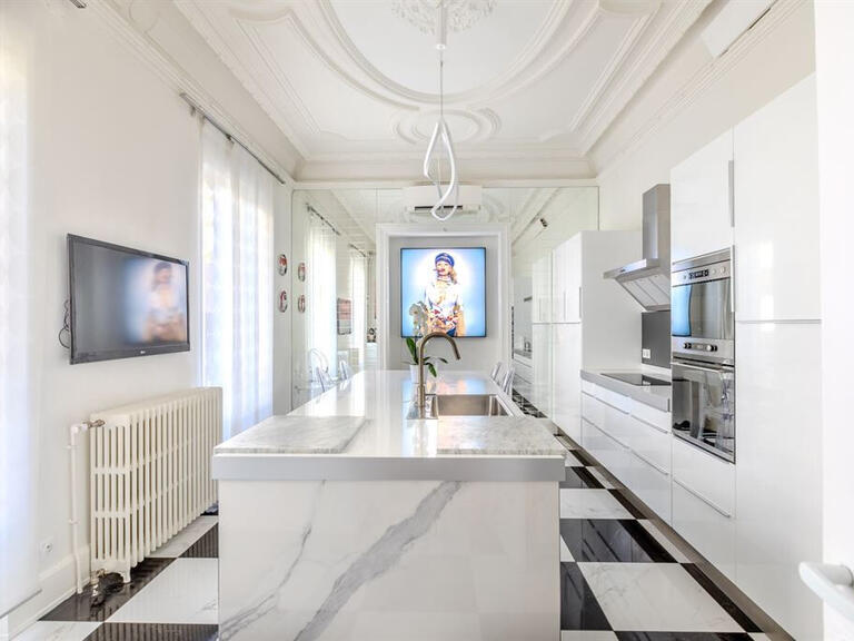 Hôtel particulier Dijon - 9 chambres - 677m²