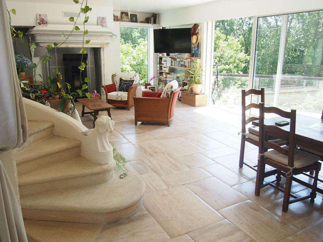 House Dijon