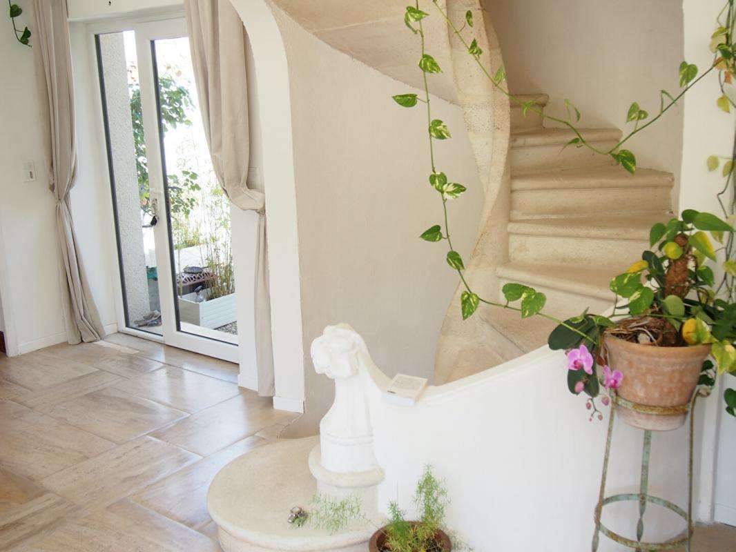 House Dijon