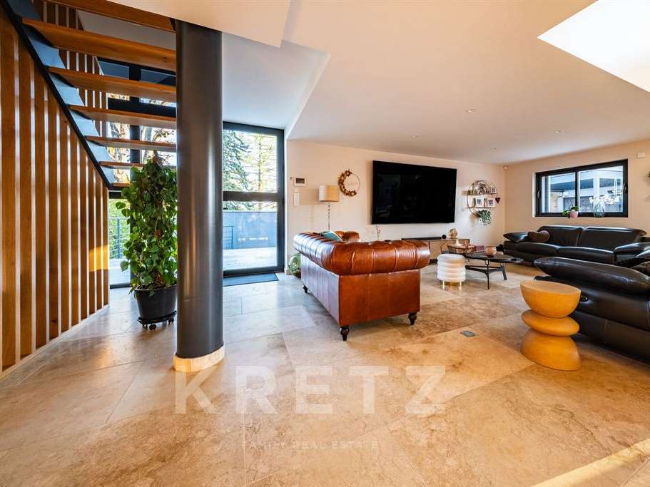 House Dijon