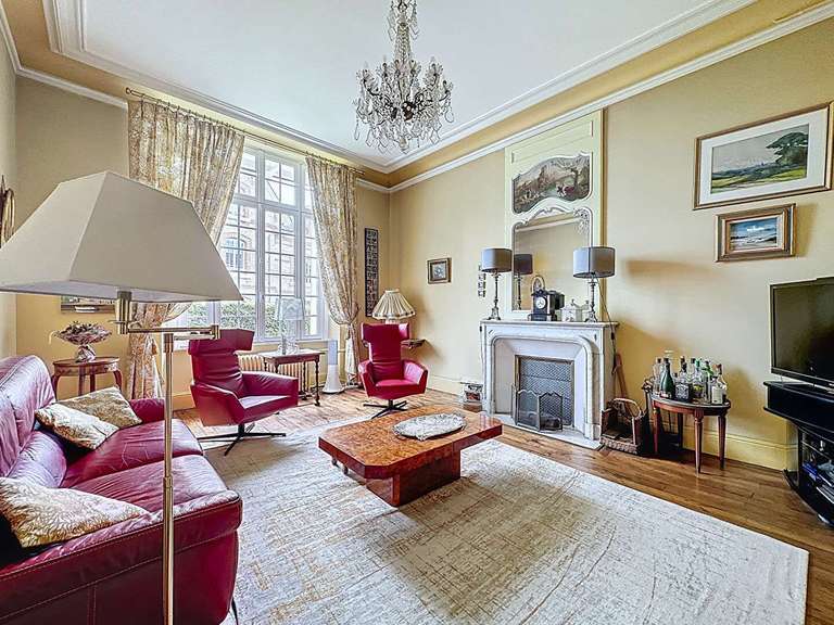 Maison Dinan - 8 chambres
