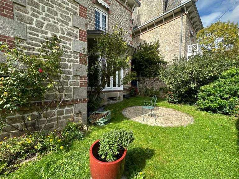 Maison Dinan - 8 chambres