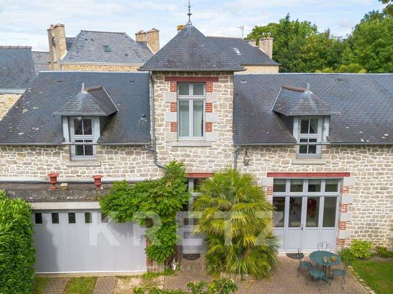 Maison Dinan - 9 chambres - 350m²