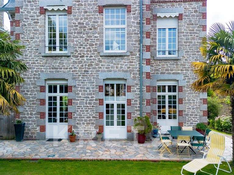 Maison Dinan - 9 chambres - 350m²