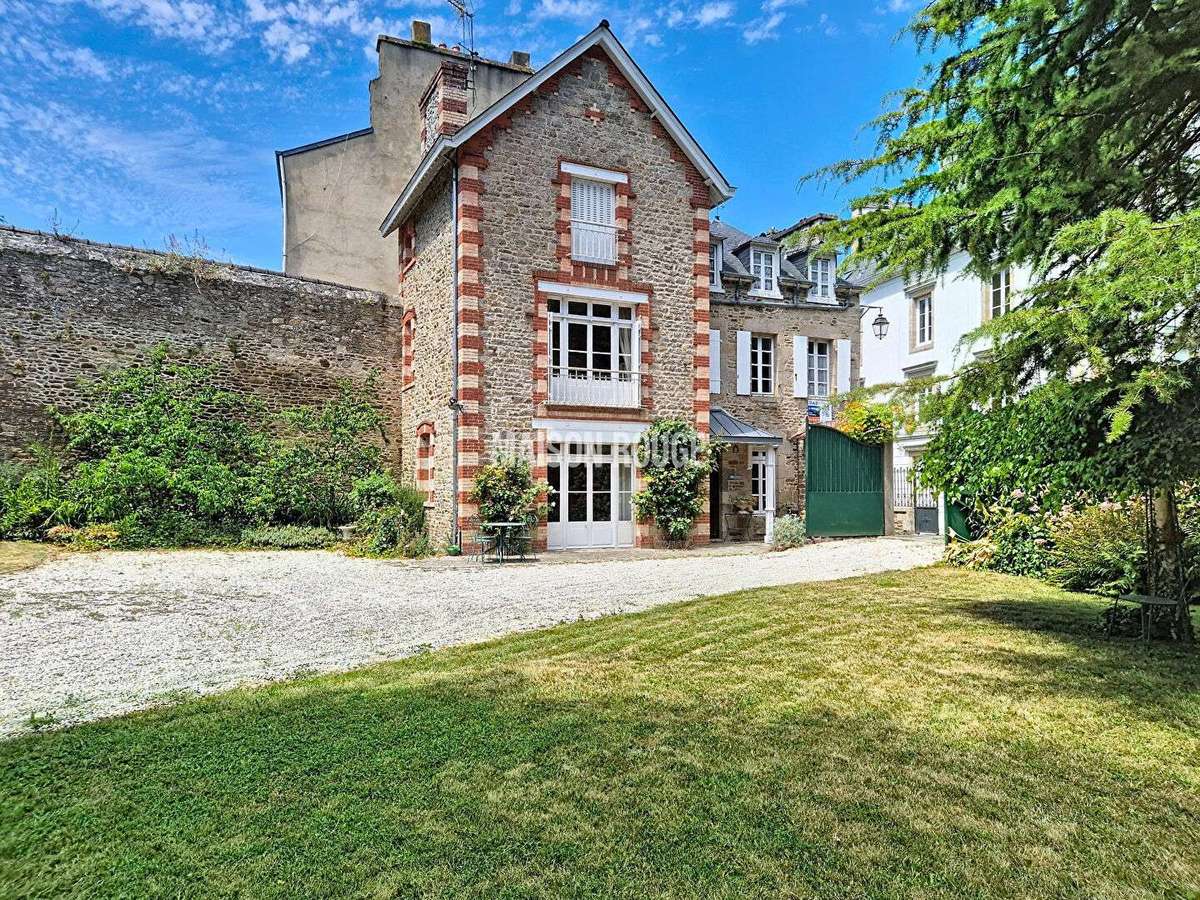 House Dinan