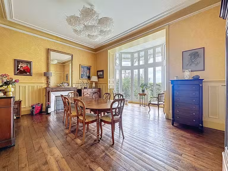 Maison Dinan - 8 chambres