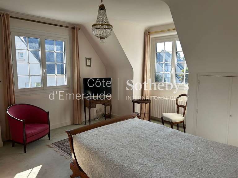 House Dinard - 4 bedrooms - 218m²