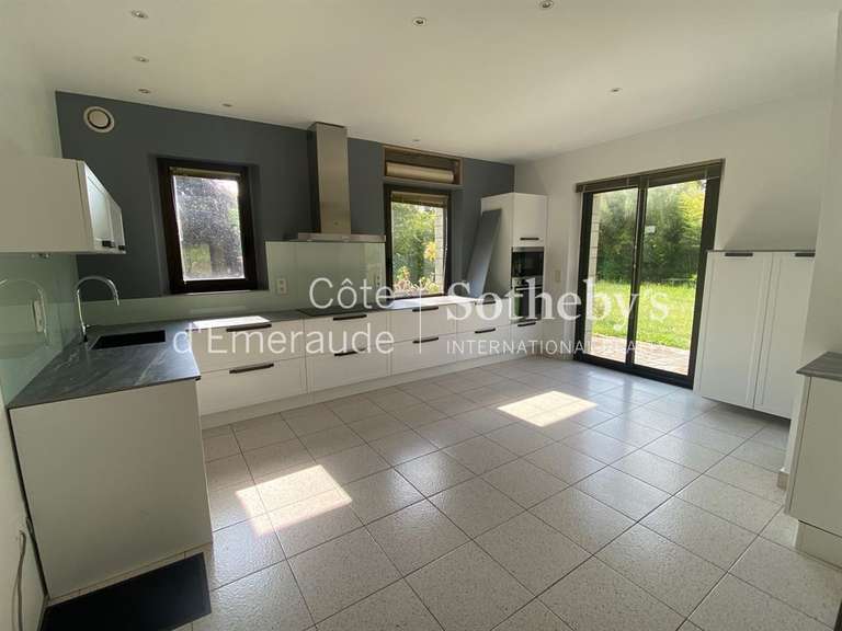 House Dinard - 3 bedrooms - 220m²