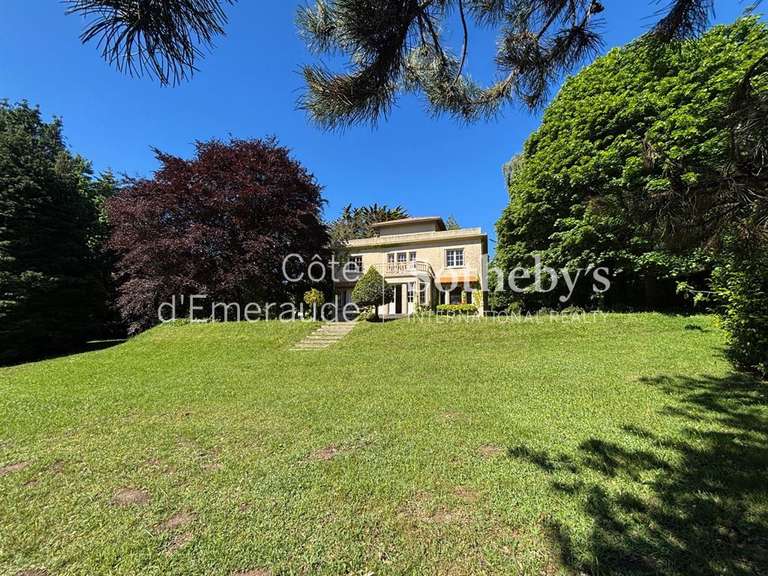 Maison Dinard - 7 chambres - 223m²