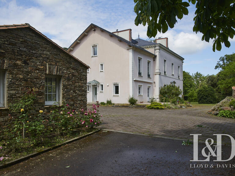 Maison Divatte-sur-Loire - 6 chambres - 460m²