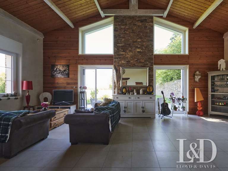 Maison Divatte-sur-Loire - 6 chambres - 460m²