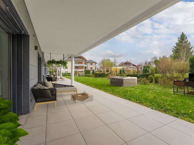 Appartement Divonne-les-Bains - 5 chambres - 268m²