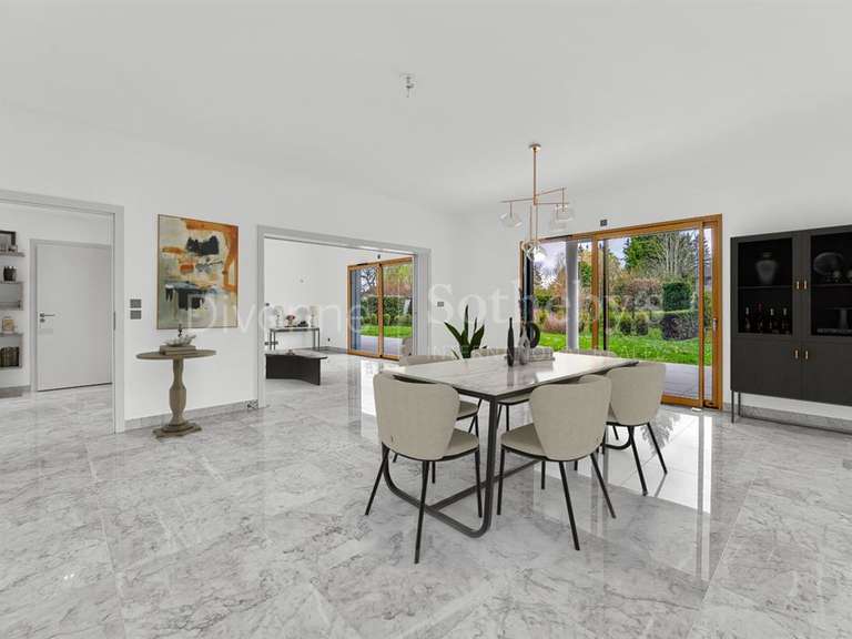 Appartement Divonne-les-Bains - 5 chambres - 268m²