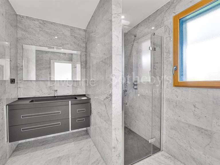 Appartement Divonne-les-Bains - 5 chambres - 268m²