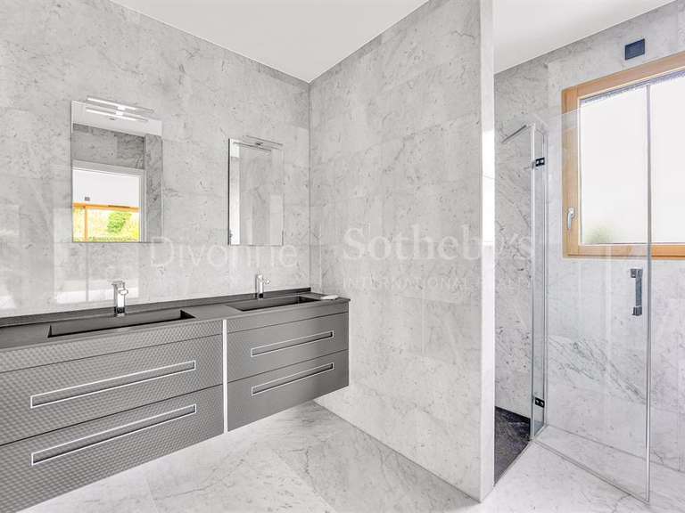 Appartement Divonne-les-Bains - 5 chambres - 268m²