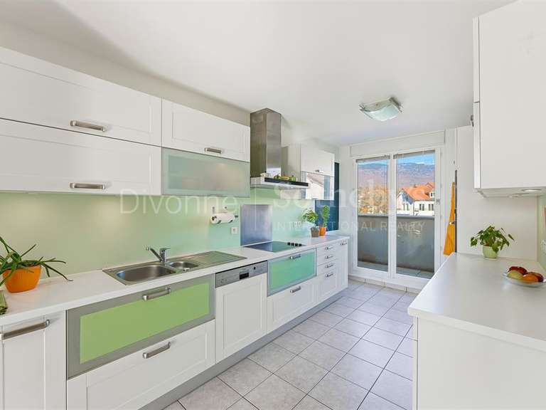 Appartement Divonne-les-Bains - 4 chambres - 187m²