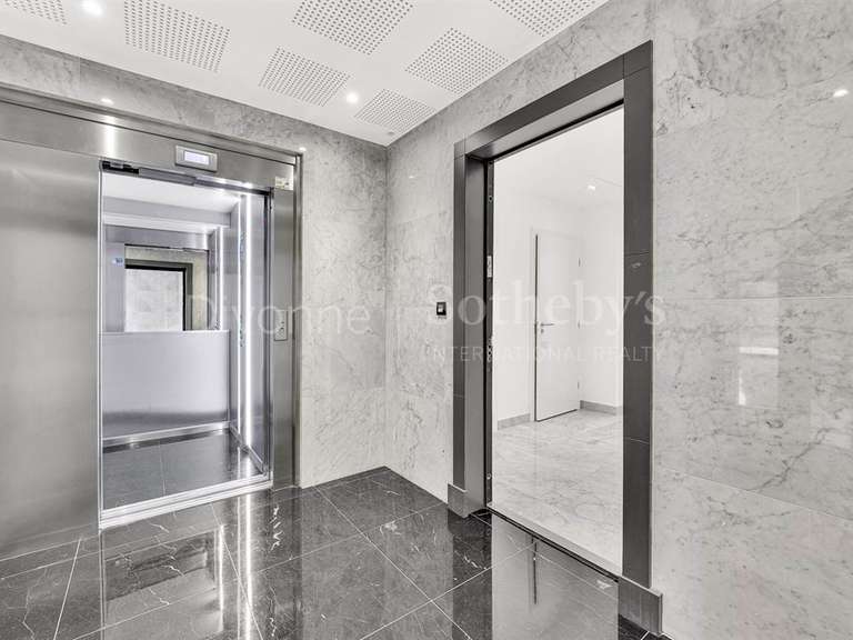 Appartement Divonne-les-Bains - 5 chambres - 291m²