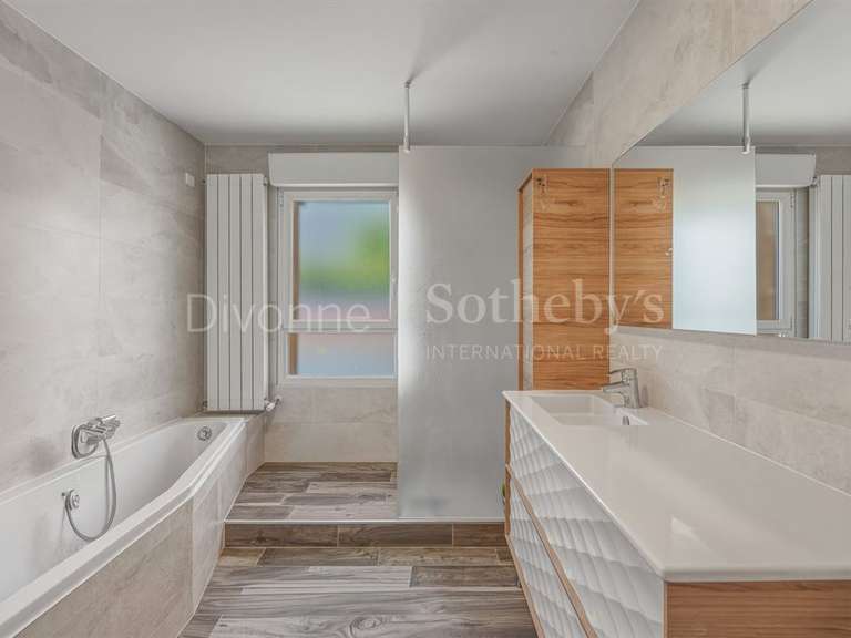 Appartement Divonne-les-Bains - 4 chambres - 146m²