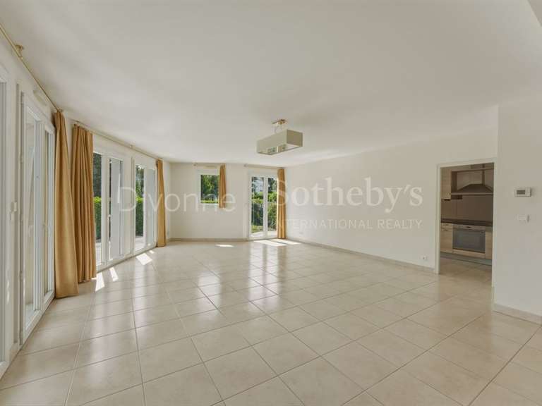 Appartement Divonne-les-Bains - 2 chambres - 98m²