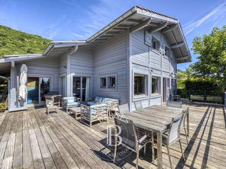 Chalet Divonne-les-Bains - 4 chambres - 196m²