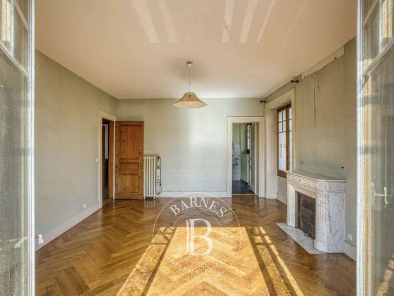 Maison Divonne-les-Bains - 7 chambres - 264m²