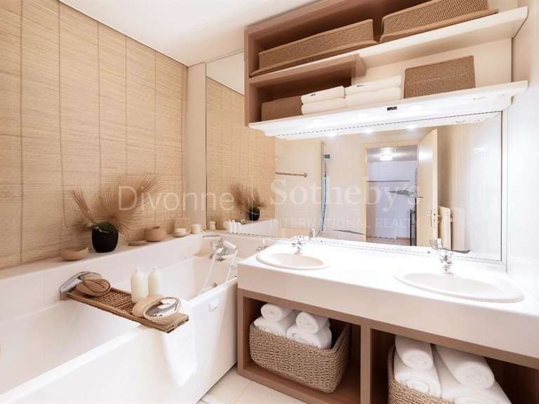 Maison Divonne-les-Bains - 5 chambres - 424m²