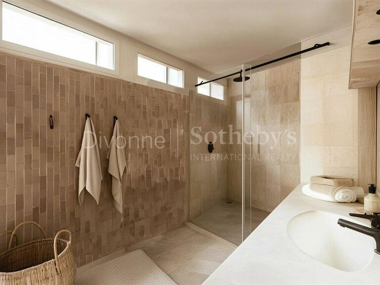 Maison Divonne-les-Bains - 5 chambres - 424m²