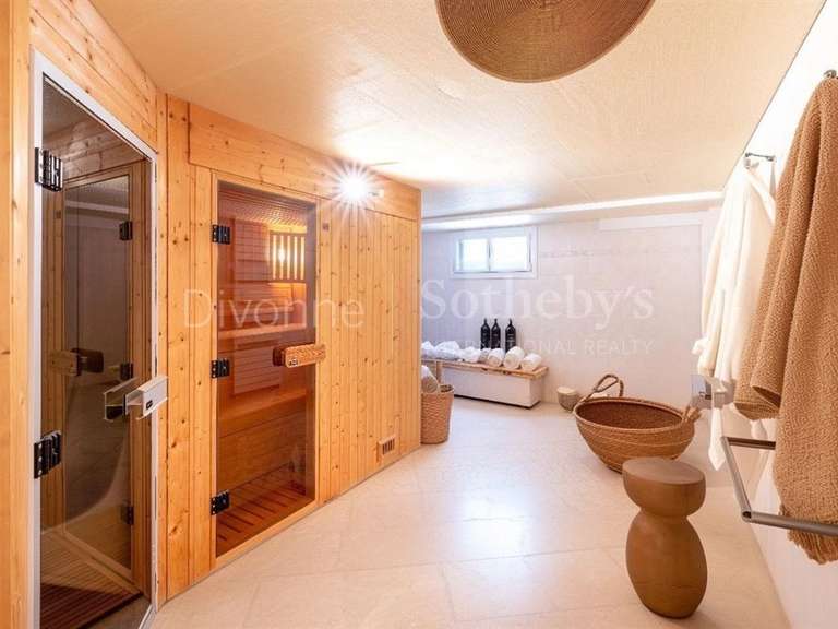 Maison Divonne-les-Bains - 5 chambres - 424m²